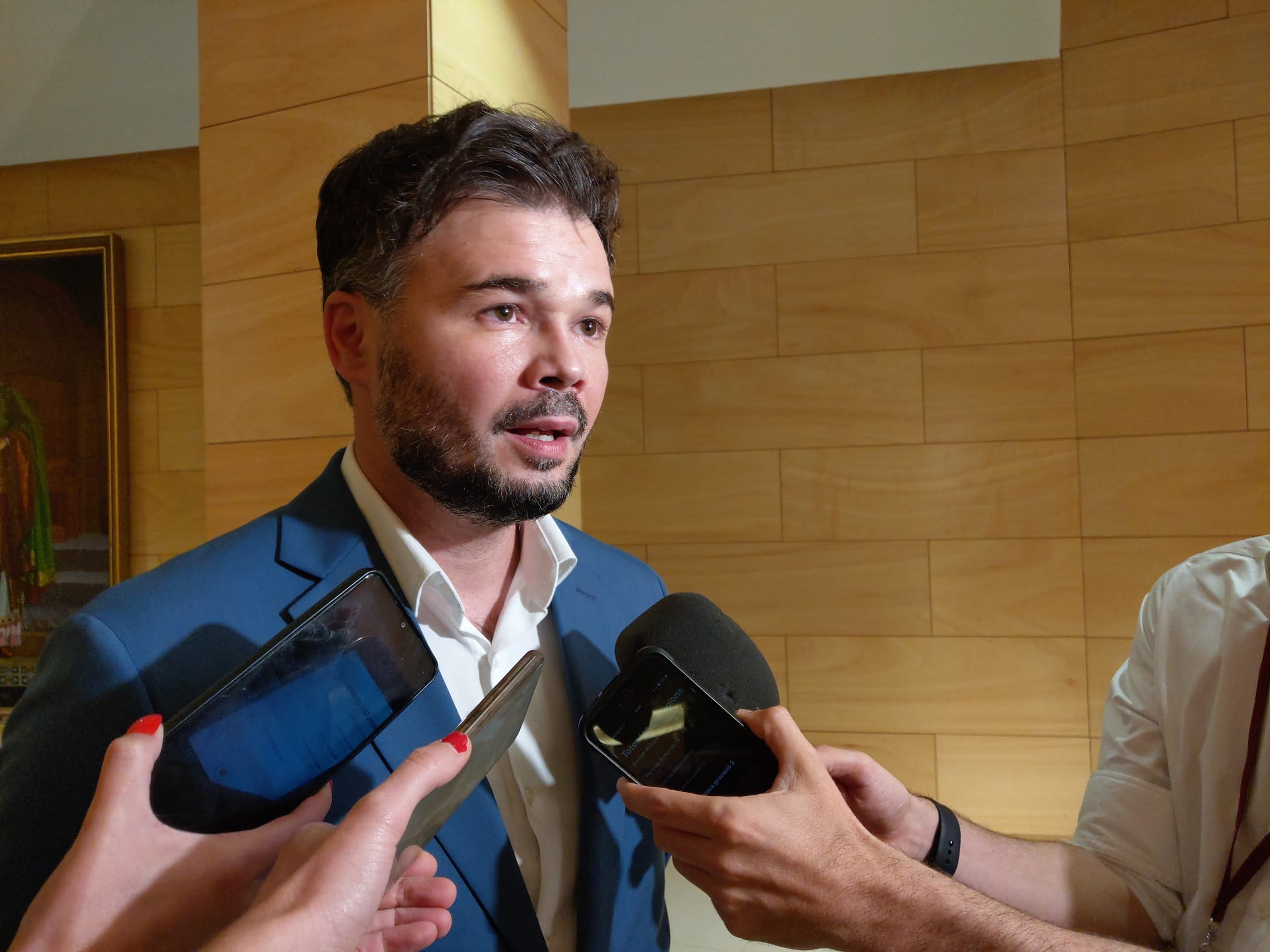 Gabriel Rufián, al lado de Aragonès: "A ERC no le tiembla el pulso a la hora de tomar decisiones"