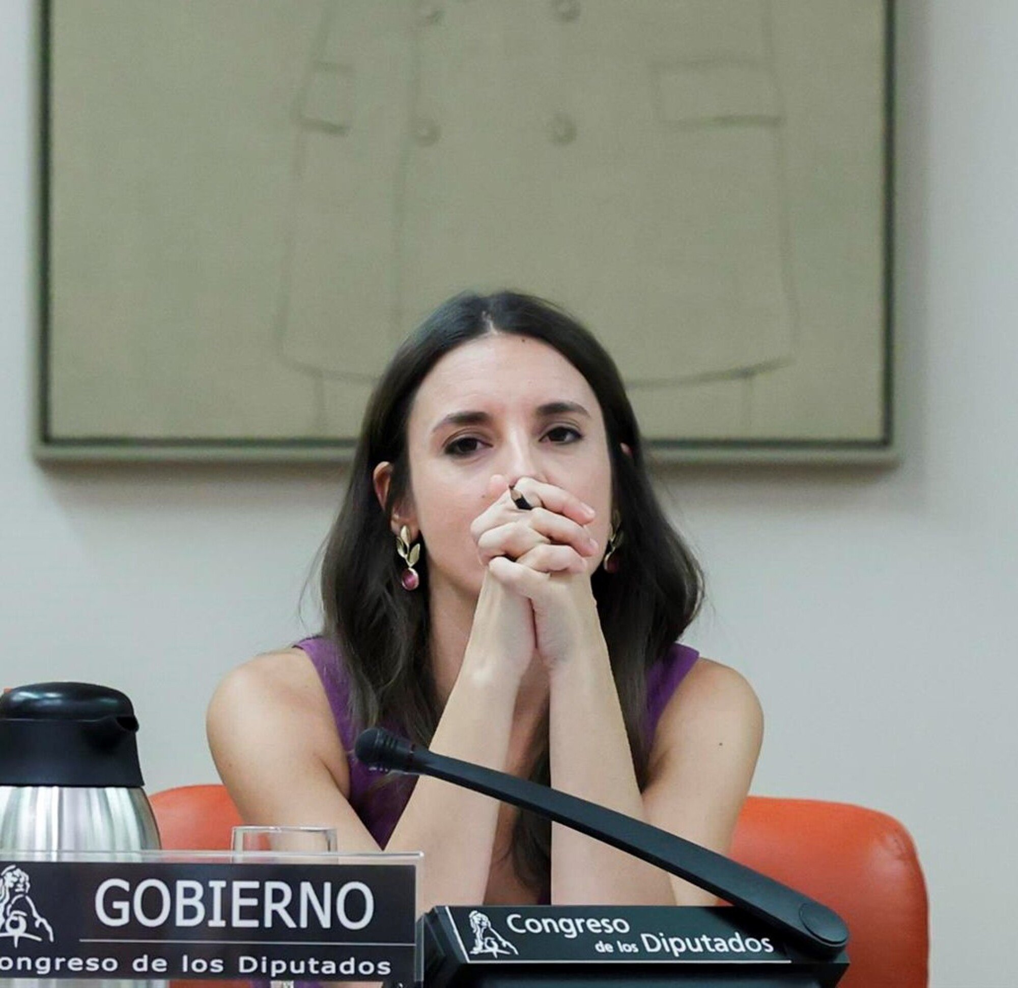 Irene Montero acusa al PSOE de poner en riesgo los derechos de los niños trans