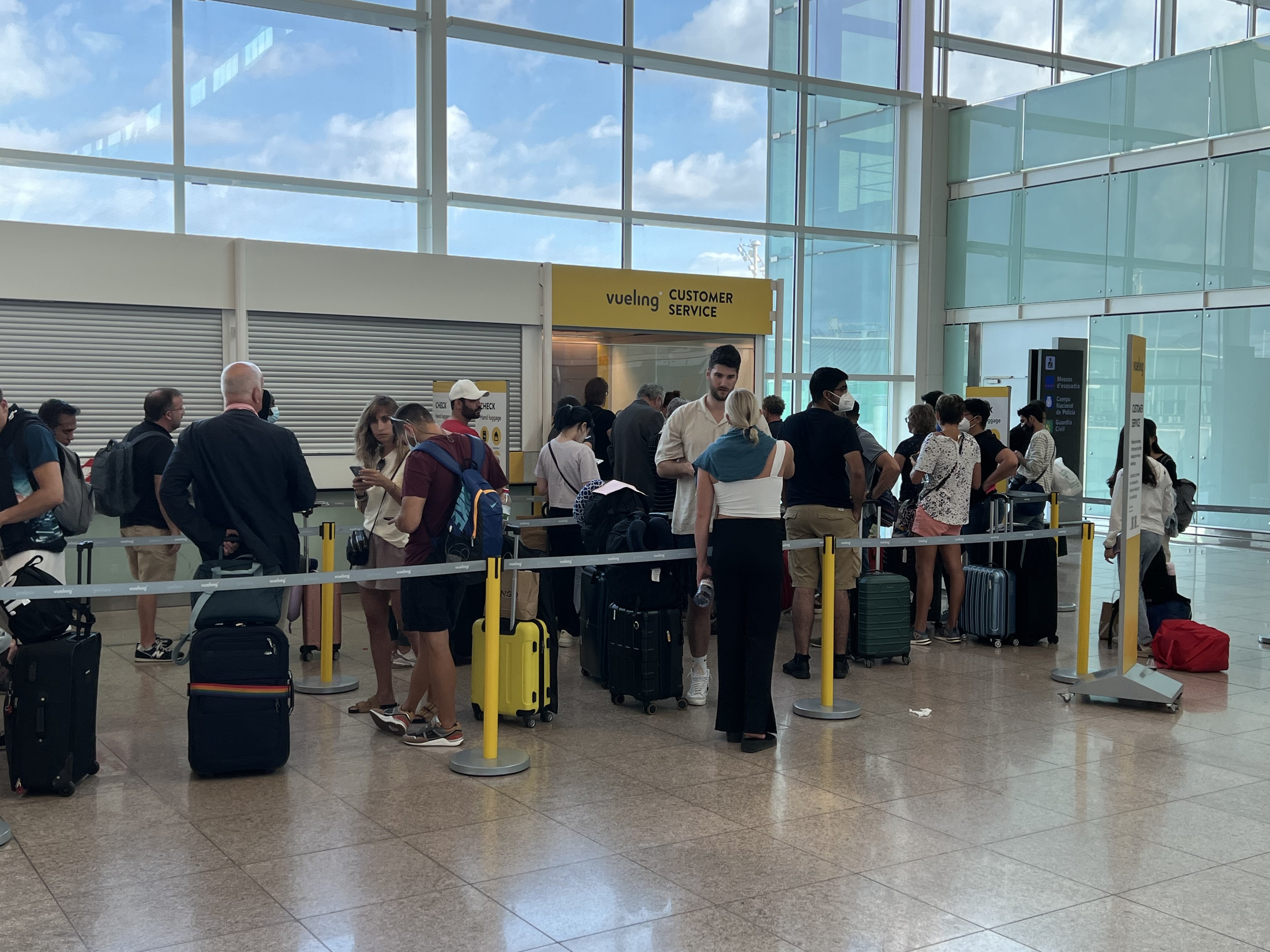 El aeropuerto de Barcelona encabeza la lista de aeropuertos en España con más vuelos cancelados en verano