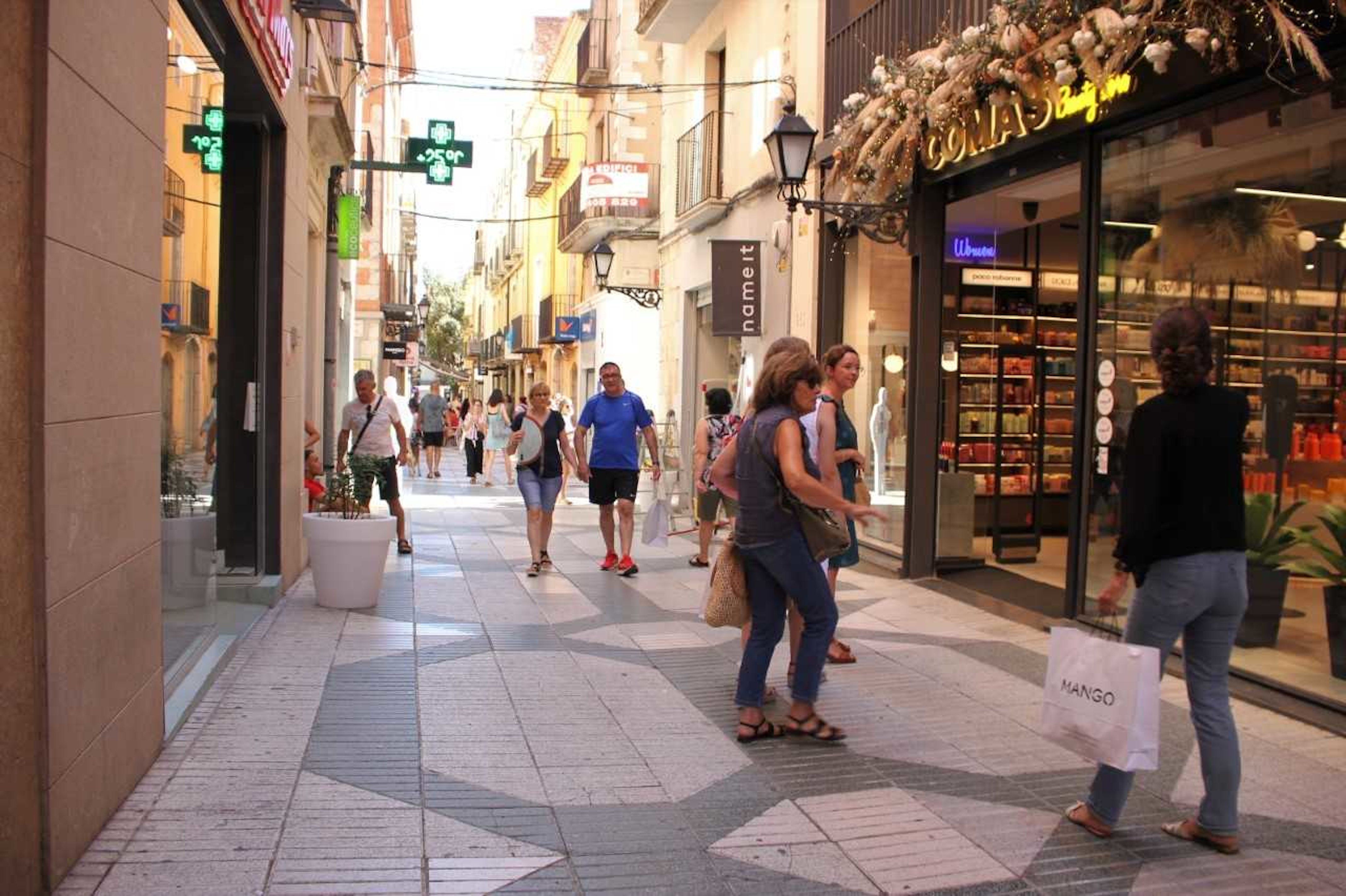El TC anul·la articles de la llei catalana de comerç pels horaris d'obertura de les botigues