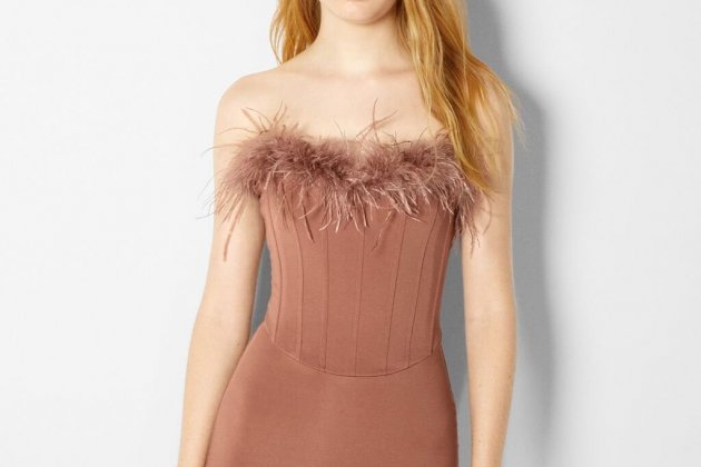 Vestit mini sense mànigues|mangues|mànegues amb plomes Vestit mini sense mànigues|mangues|mànegues amb plomes