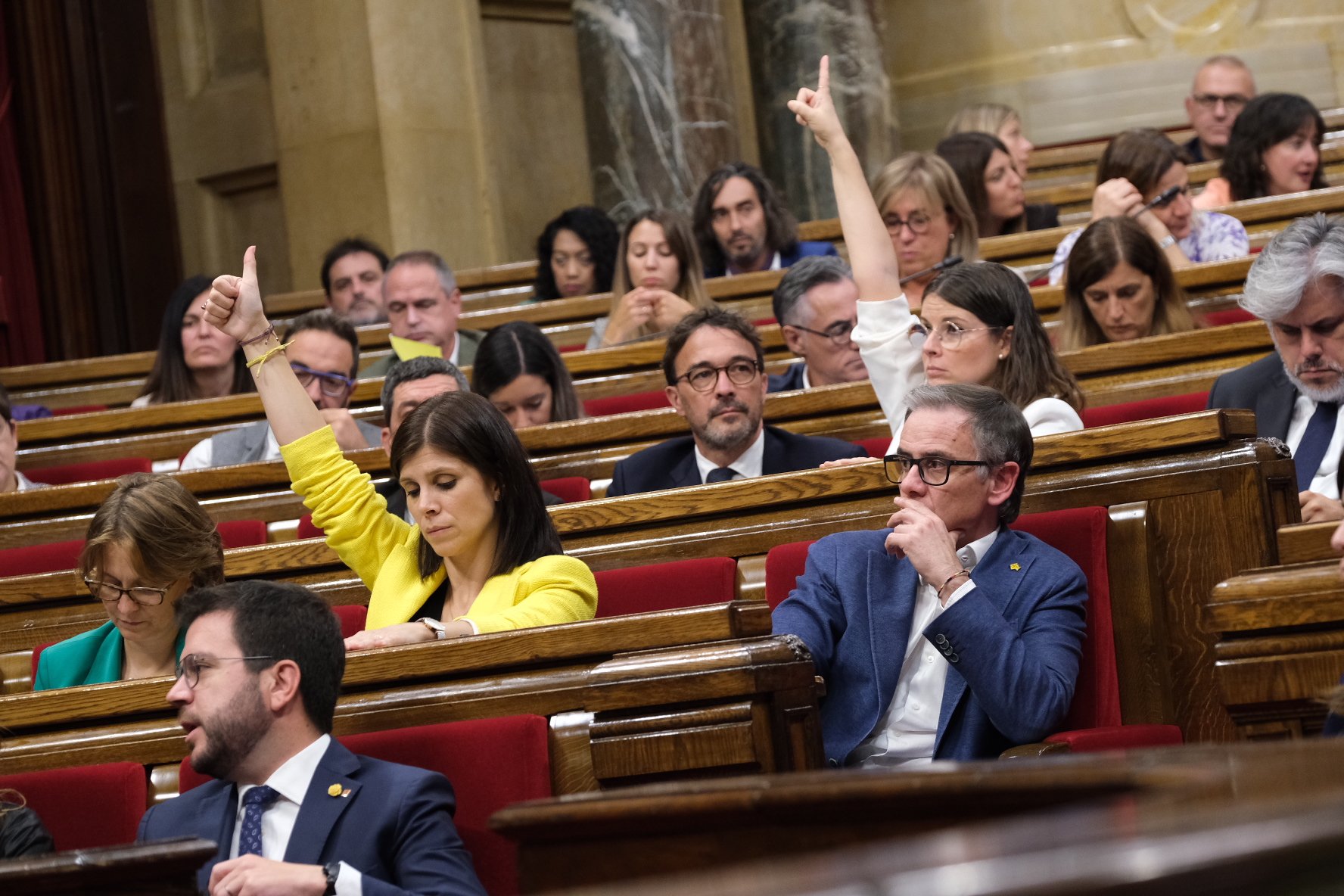 La soledad en el Parlament empuja a ERC a agotar el calendario legislativo