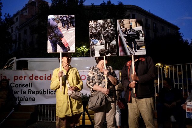 Mobilitzacio nocturna 1 O Consejo Republica / Carlos Baglietto Mobilitzacio nocturna 1 O Consejo Republica / Carlos Baglietto