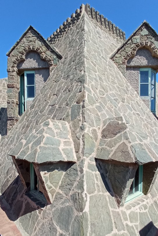 torre bellesguard drac gaudir foto jordi palmer 2 torre bellesguard drac gaudir foto jordi palmer 2