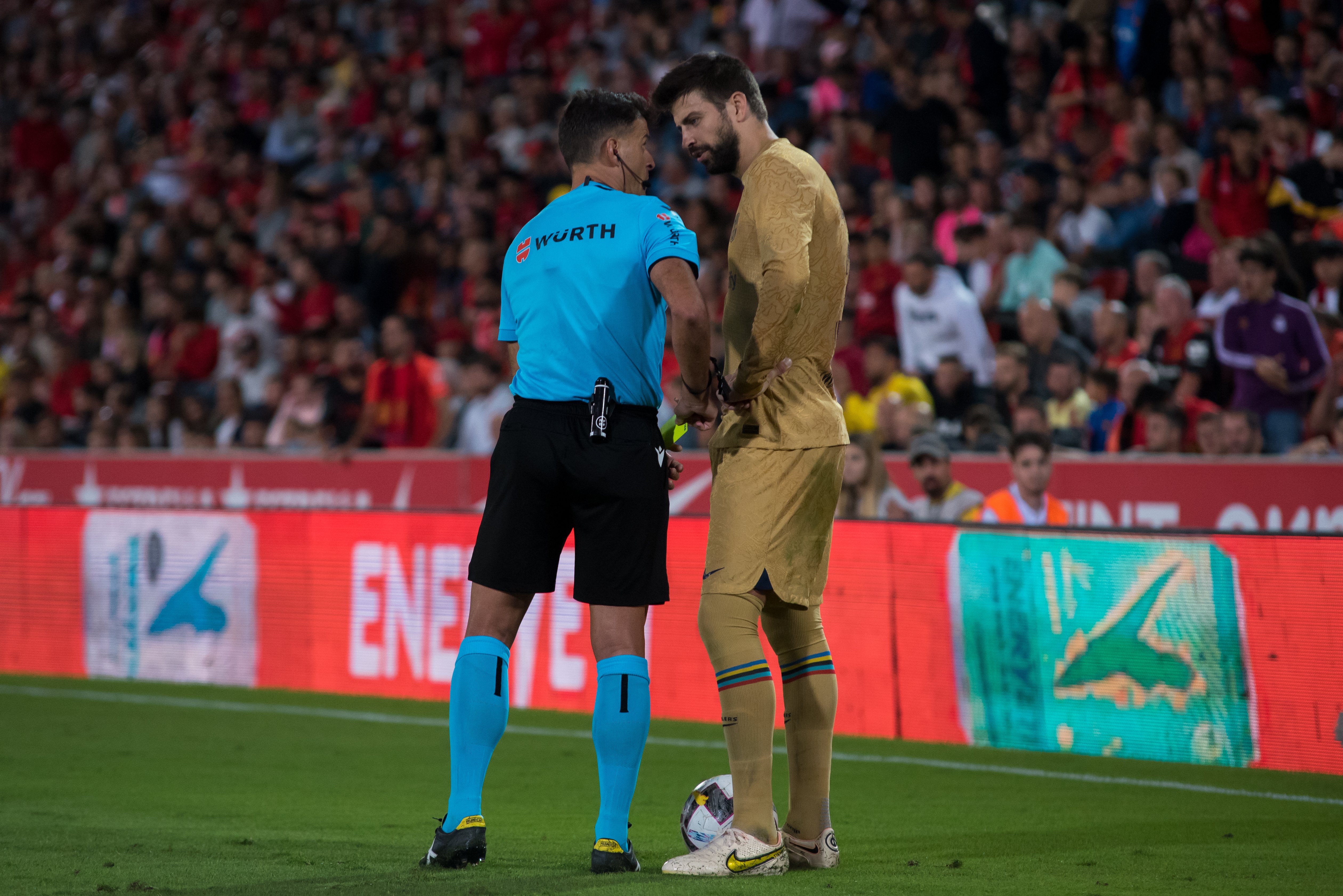 Piqué debe jugar 45 minutos para que compute en la cláusula que tiene para seguir en el Barça