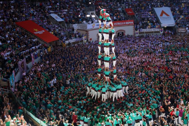 5 d enou amb folres dels Castellers de Vilafranca Concurs de Castells Tarragona ACN 5 d enou amb folres dels Castellers de Vilafranca Concurs de Castells Tarragona ACN