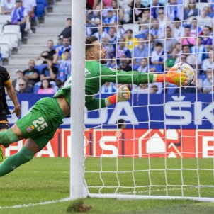 El Espanyol pierde dos puntos ante el Valencia por un error cómico (2-2)