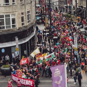 independencia marxa manifestacio cardiff gal·les