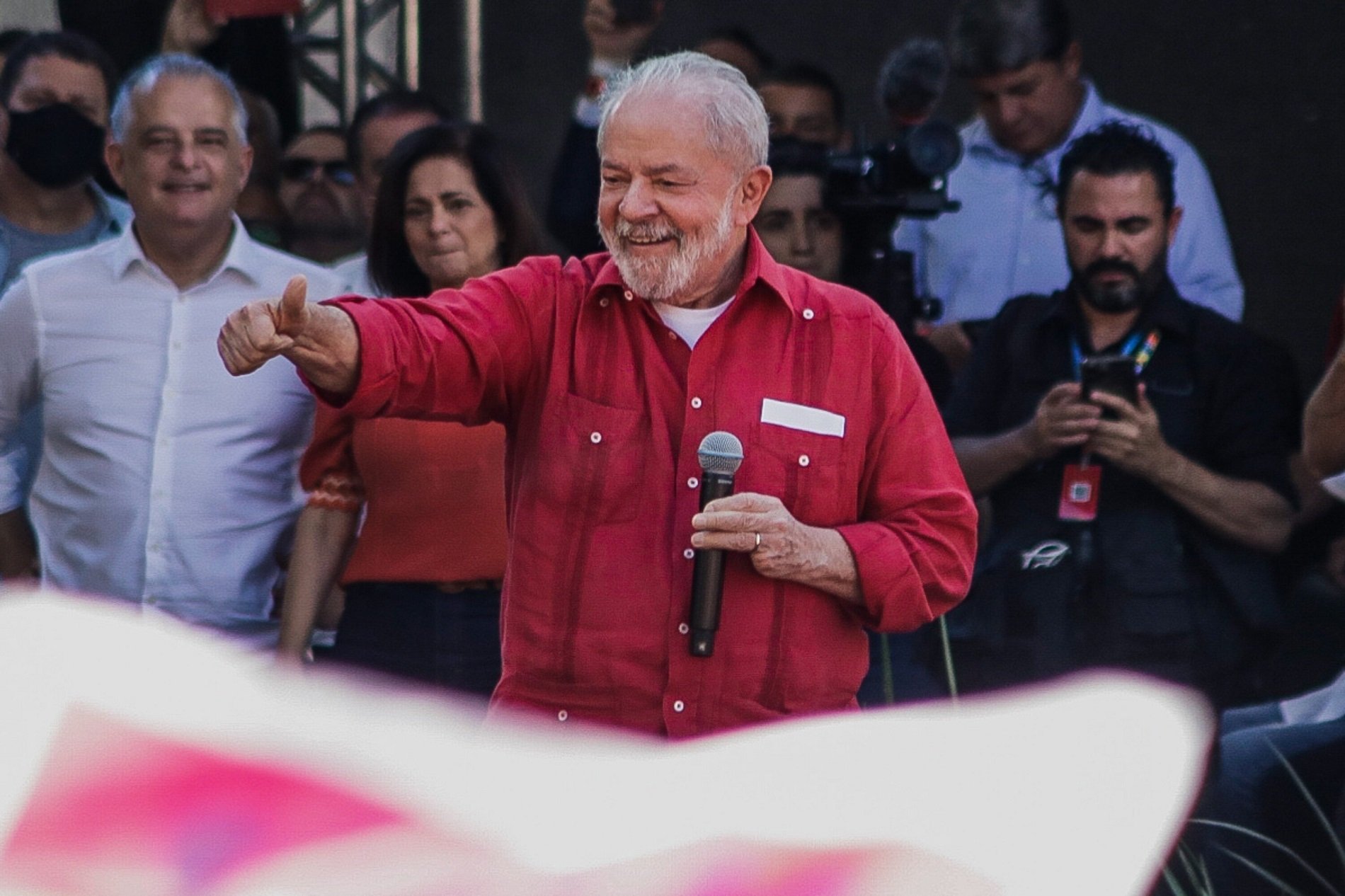 Lula da Silva gana la primera vuelta de las elecciones en Brasil, según las primeras encuestas