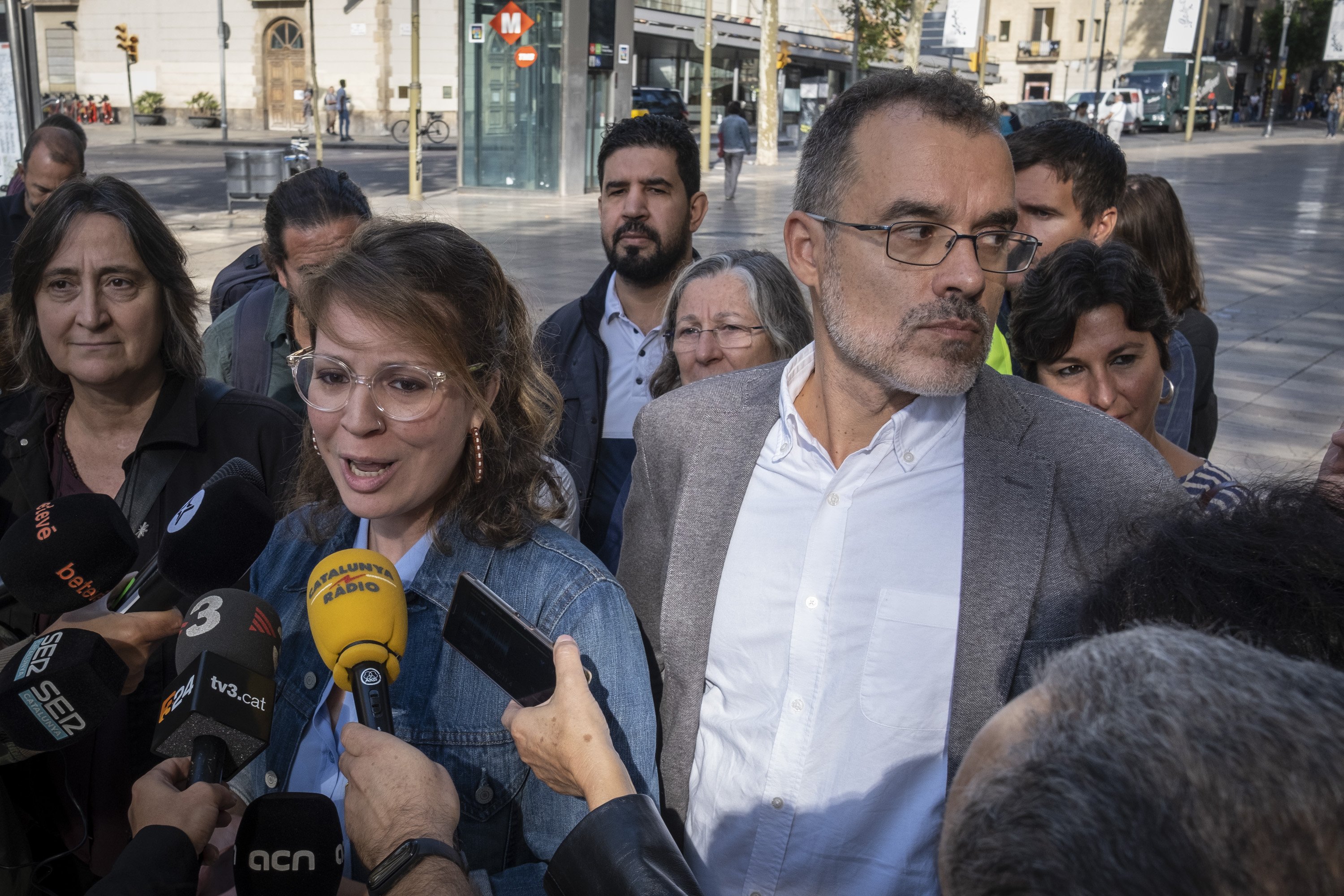 El gobierno Colau, inflexible: "Los pajareros se tienen que marchar de la Rambla"