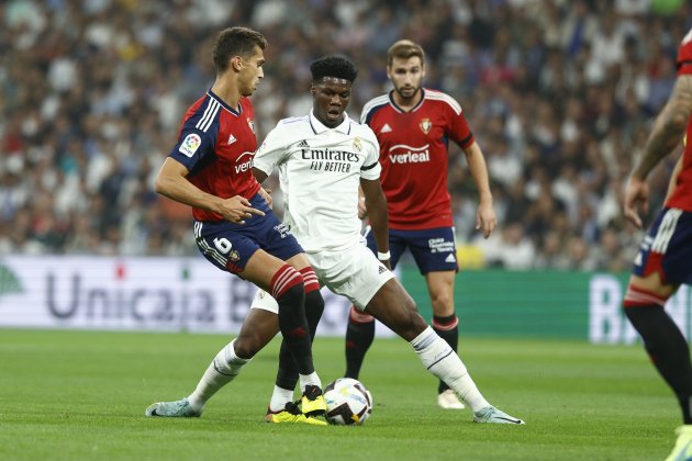 Lucas Torró Aurélien Tchouaméni Reial Madrid Osasuna / Foto: EFE Lucas Torró Aurélien Tchouaméni Reial Madrid Osasuna / Foto: EFE