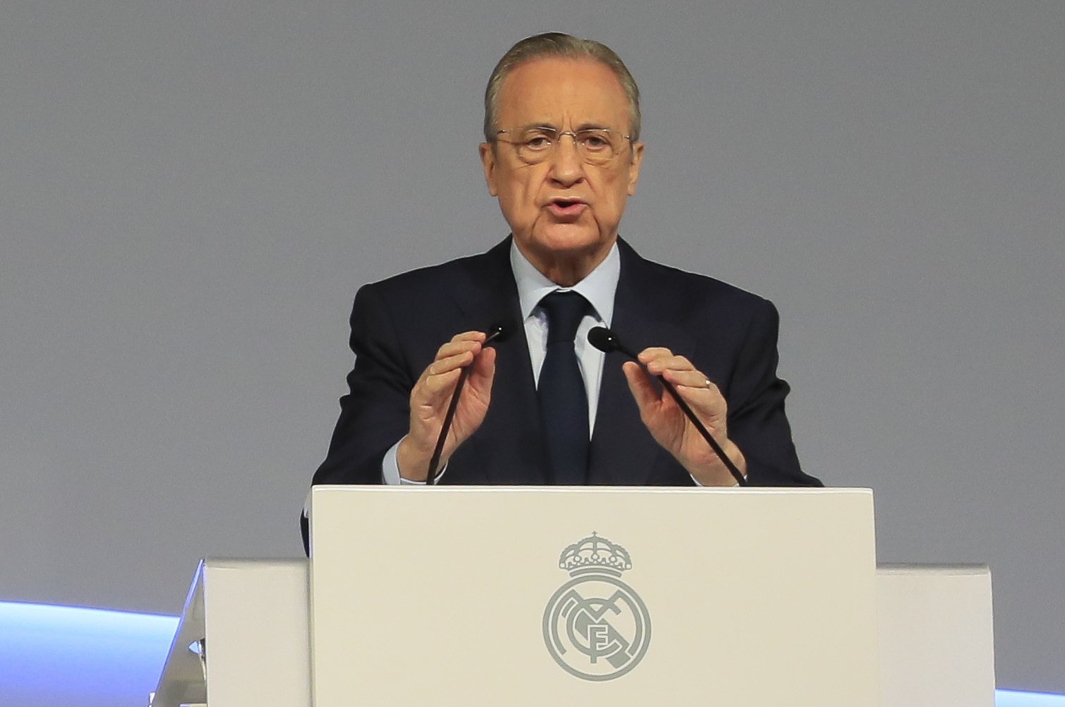 De poder firmar amb Florentino Pérez a negociar amb el Chelsea per sortir d'Espanya