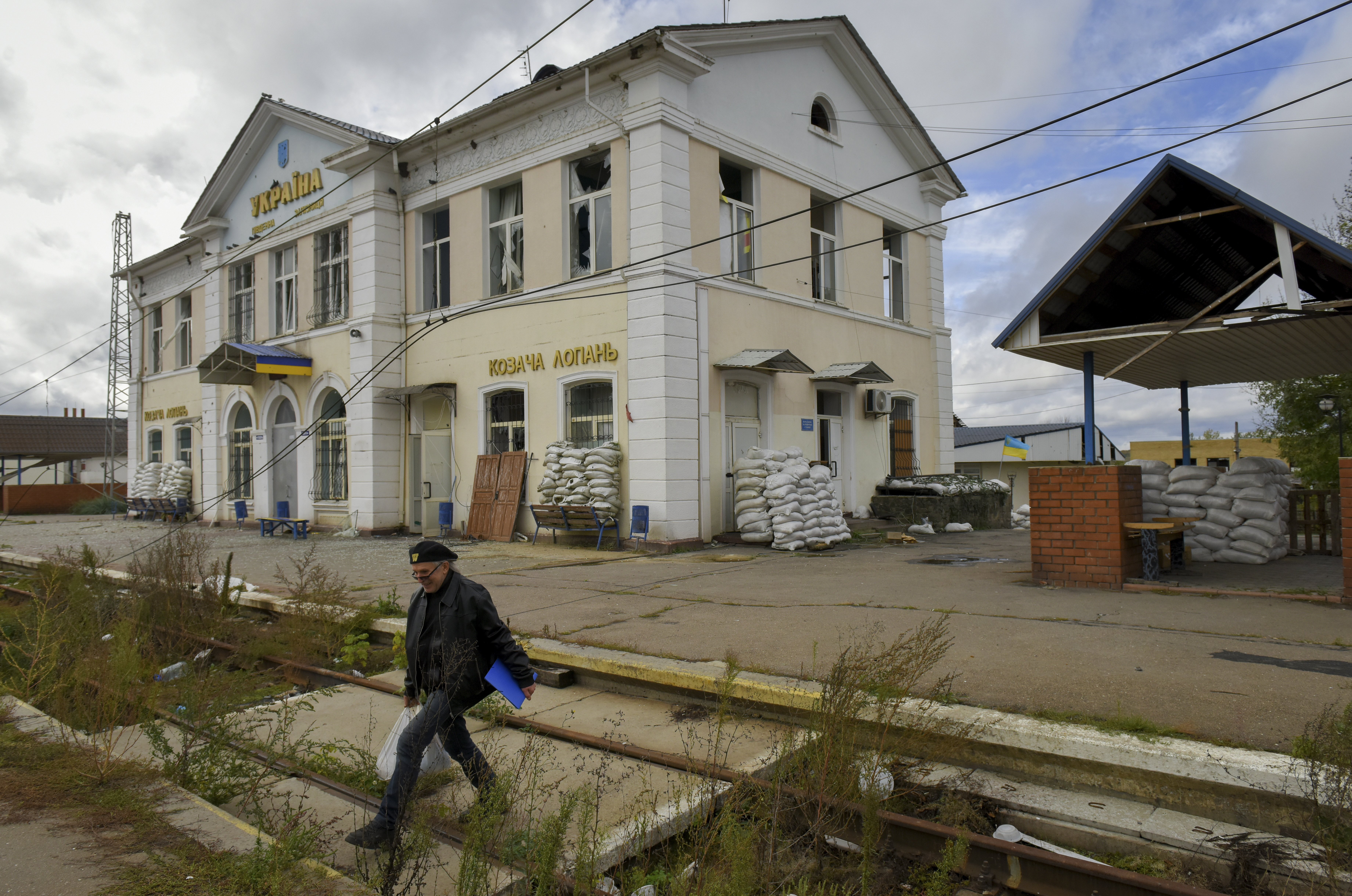 ¿Qué tendría que hacer Ucrania para salvarse económicamente?
