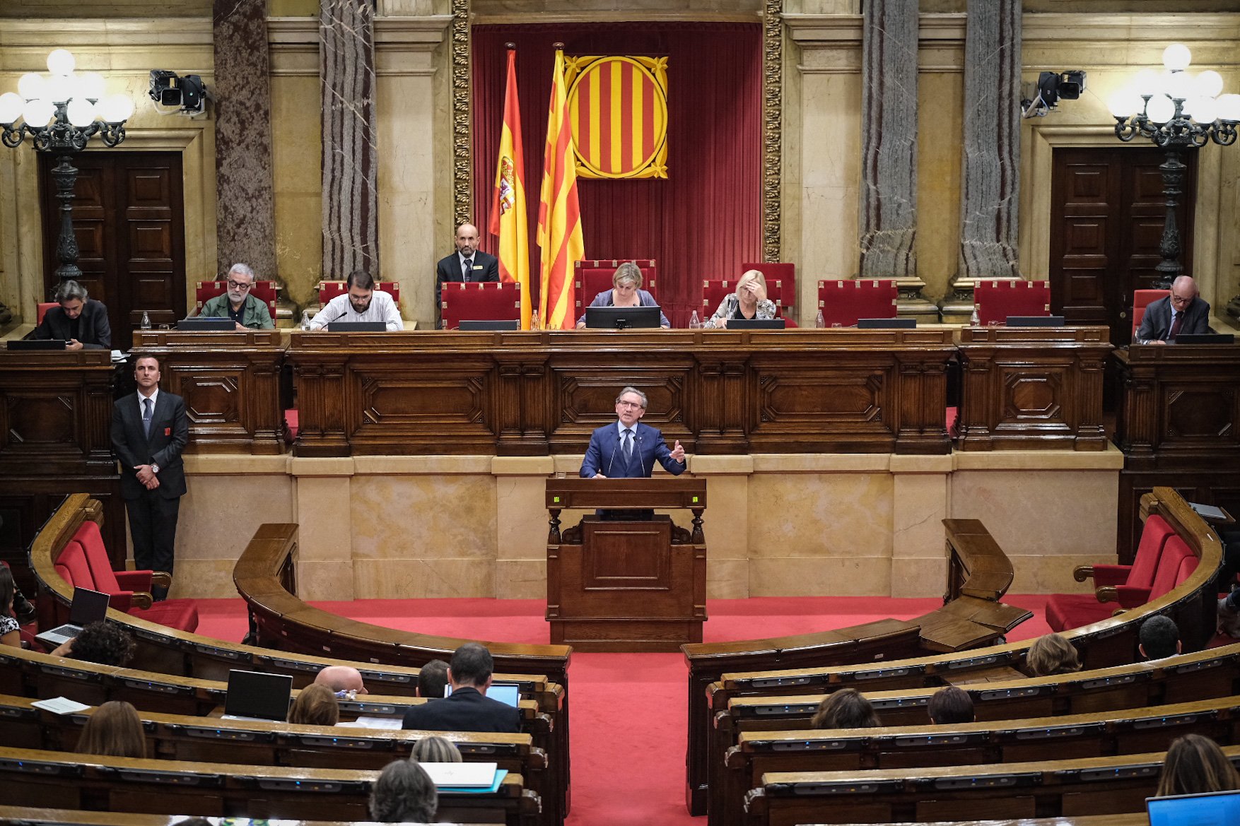 Giró avisa en pleno debate en Junts de que un gobierno de coalición requiere "cintura"