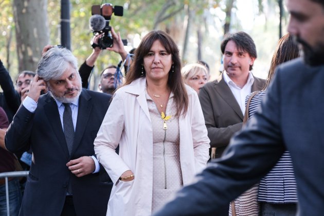 Entrada judici mesa parlament tsjc laura borras francesc de dalmases carlos baglietto Entrada judici mesa parlament tsjc laura borras francesc de dalmases carlos baglietto