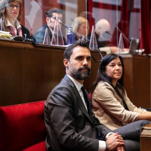 El fiscal del judici de Torrent i la mesa del Parlament avisa que la desjudicialització és una "bola"