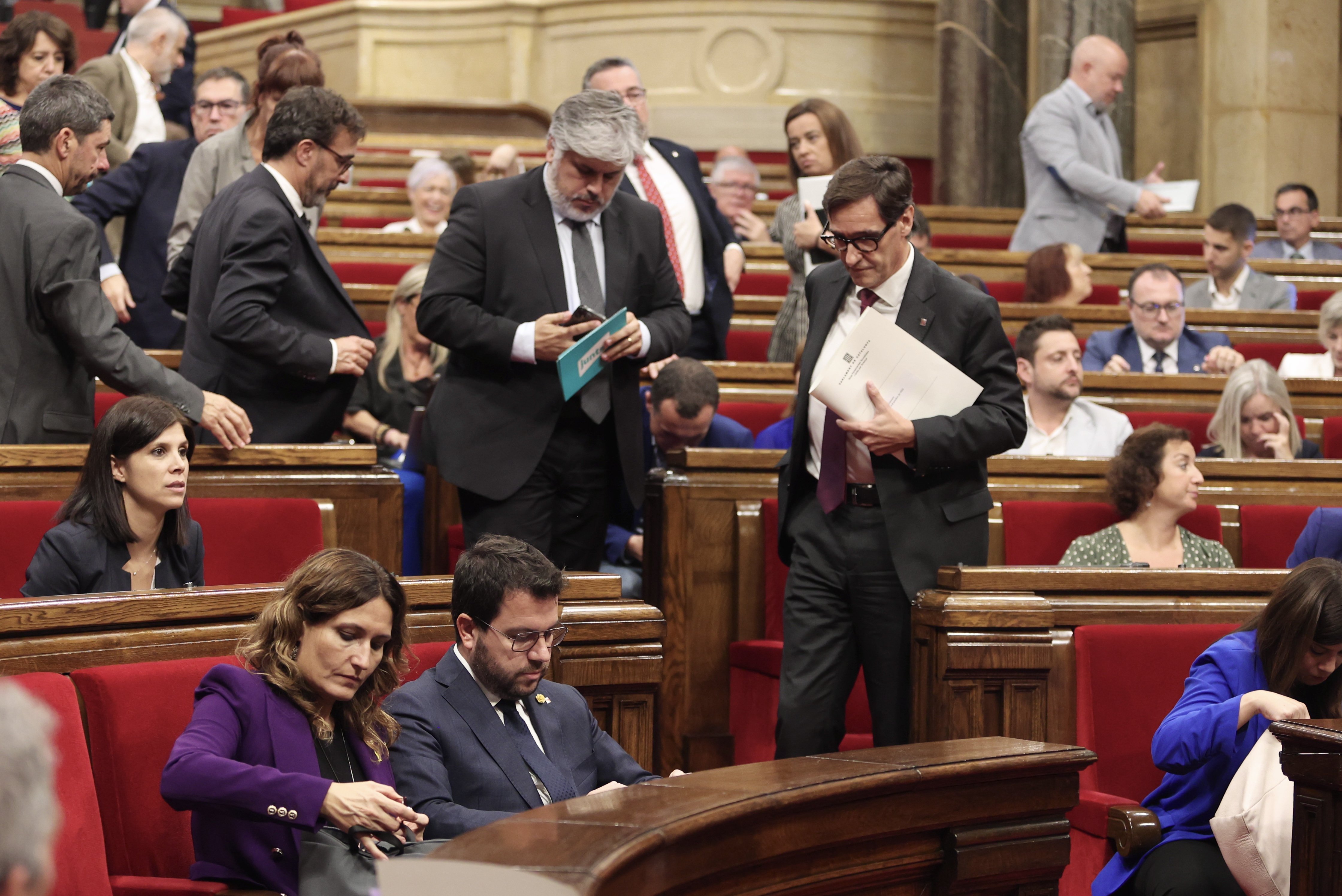 El Govern segueix encallat amb el PSC i fracassa en l'intent d'apropar-se a Junts pels pressupostos