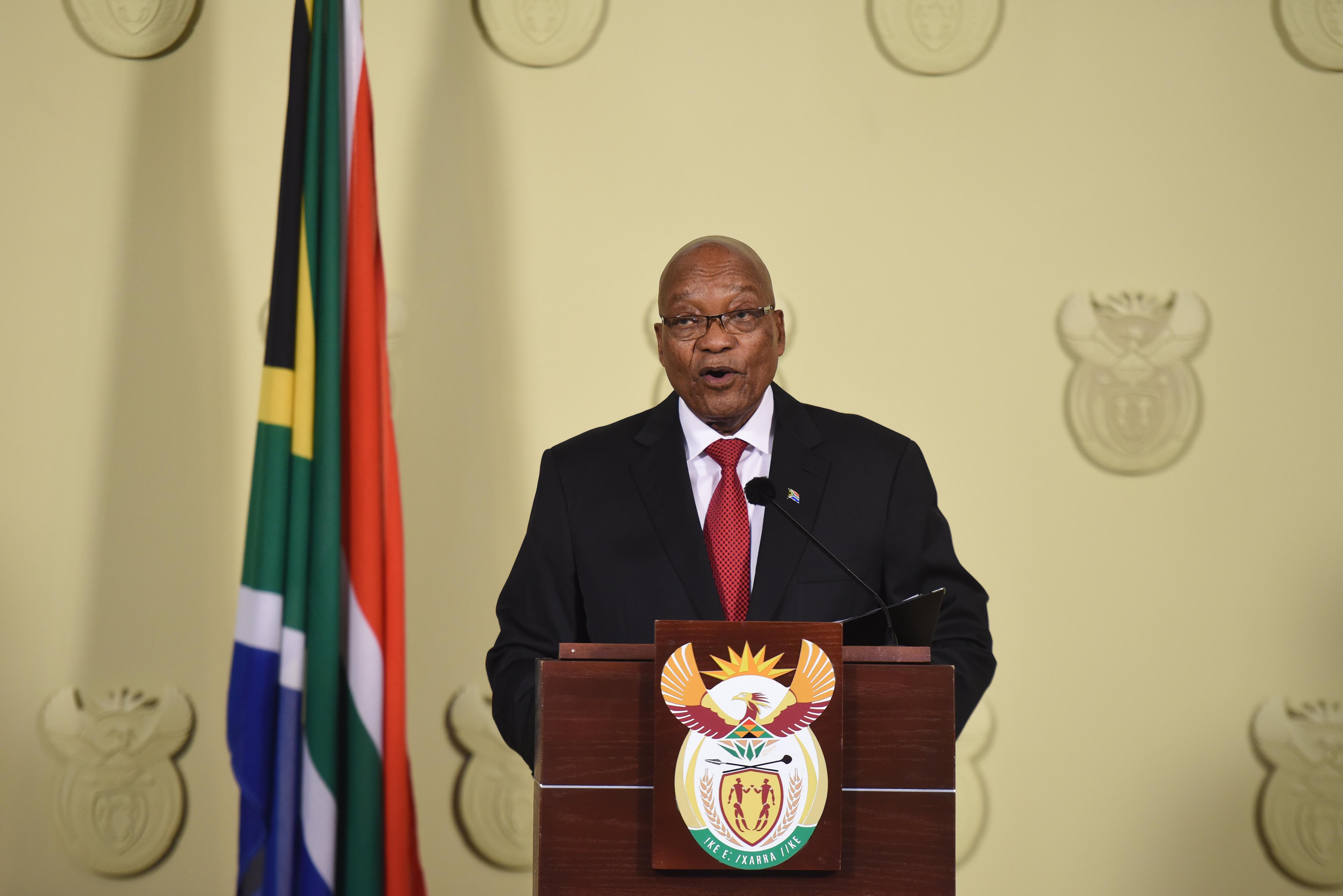 Zuma dimite como presidente de Sudáfrica forzado por su partido
