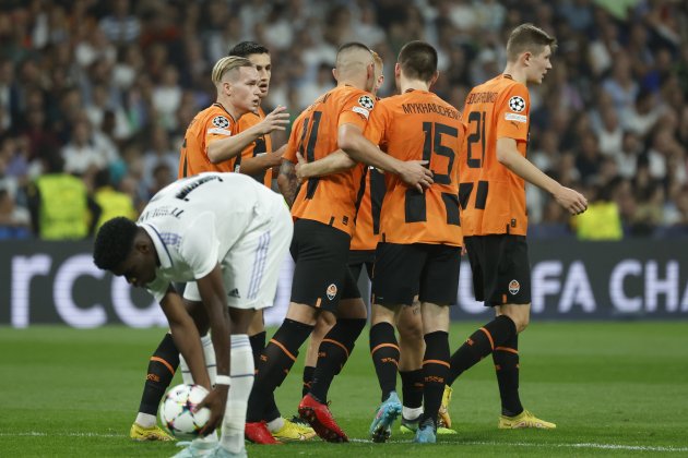 Jugadores Shakhtar Donetsk celebran gol Tchouaméni Real Madrid / Foto: EFE