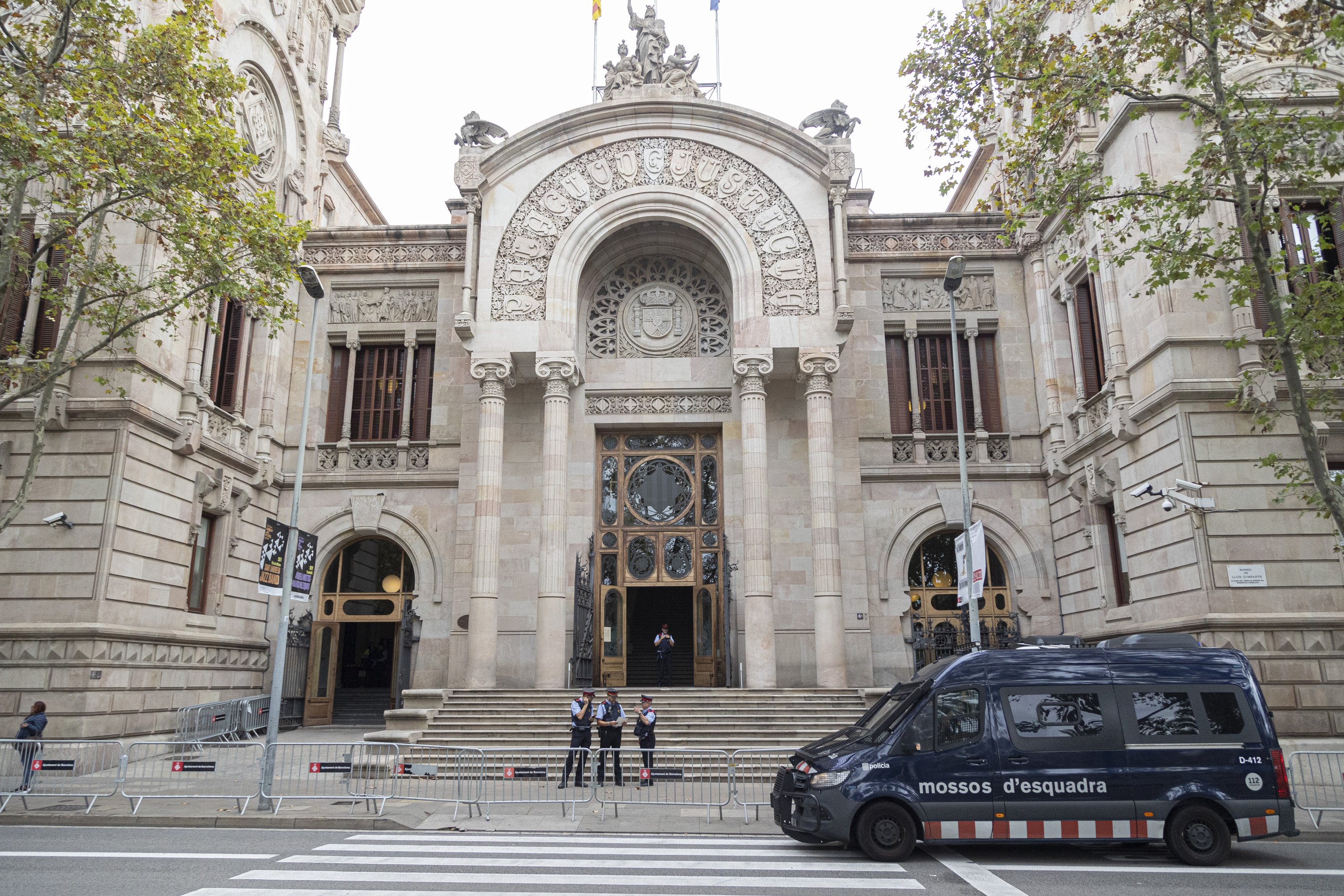 El acceso libre a los edificios judiciales, cerrado todavía por la covid-19