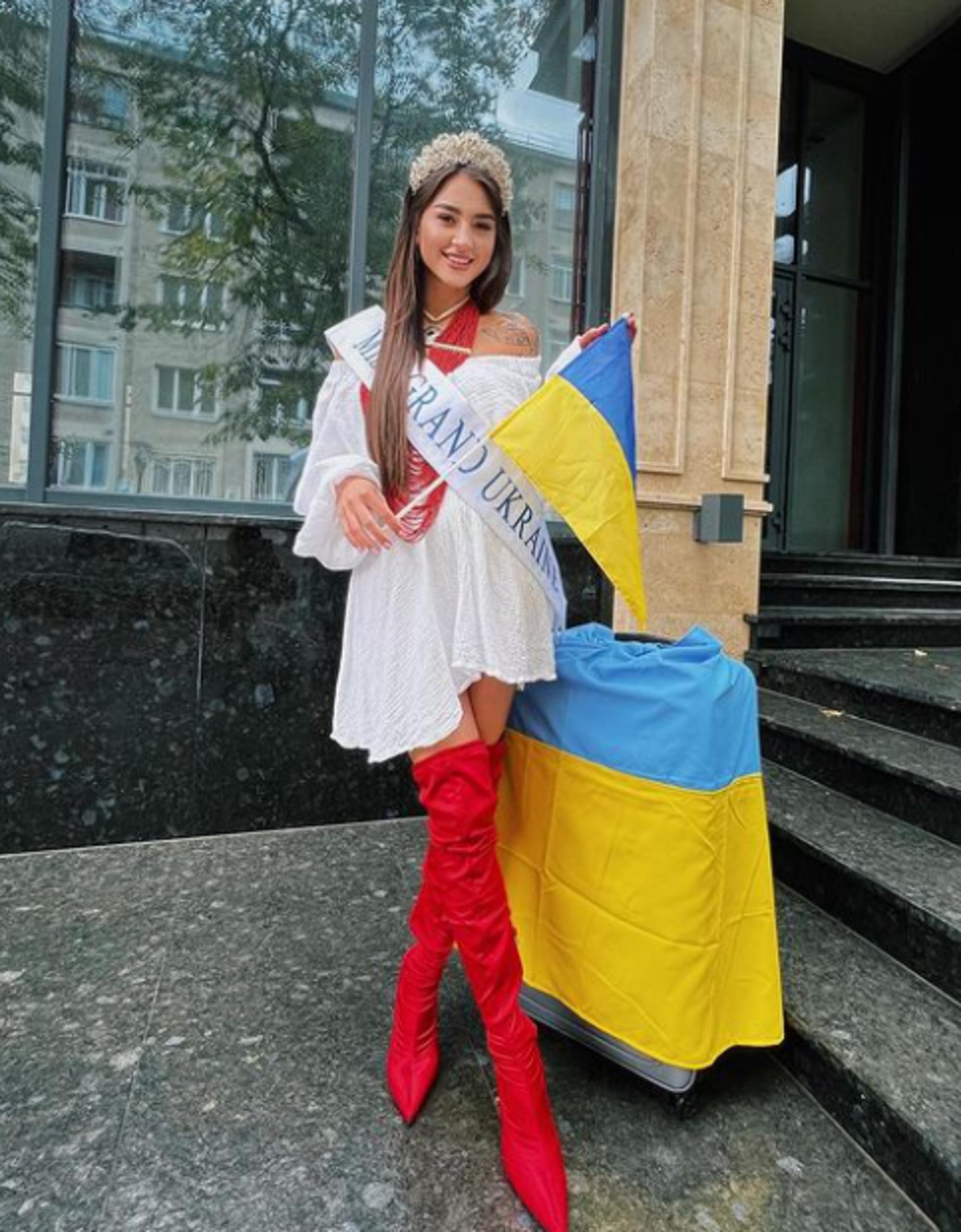 La guerra llega a los concursos de belleza: las Miss de Ucrania y Rusia, a punto de compartir habitación