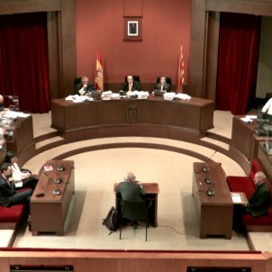 Els caps jurídics del Parlament afirmen que Torrent i exmembres de la Mesa no van desobeir el TC