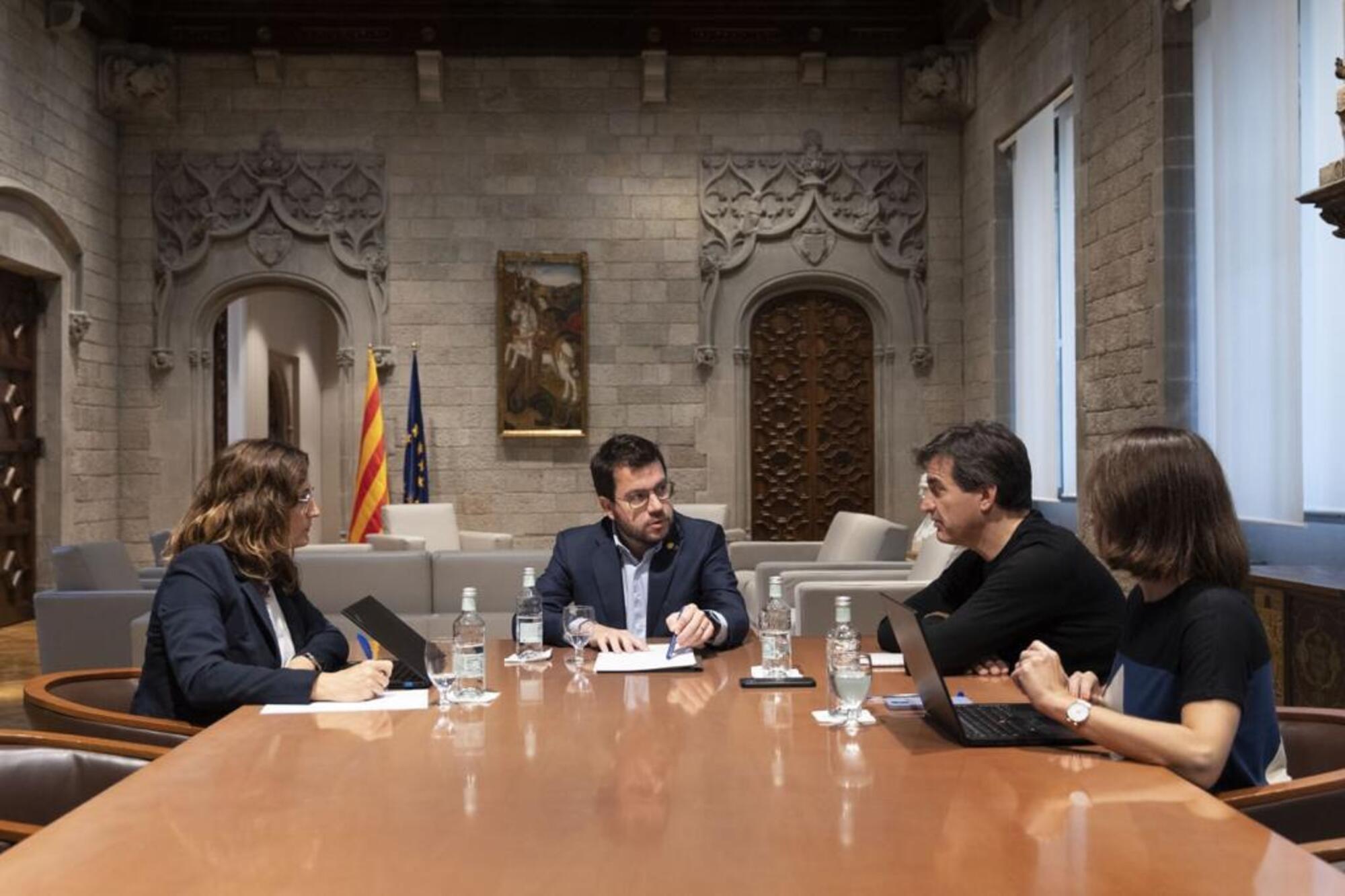 Dia de reunions a Palau: Aragonès enllesteix el seu Govern en solitari