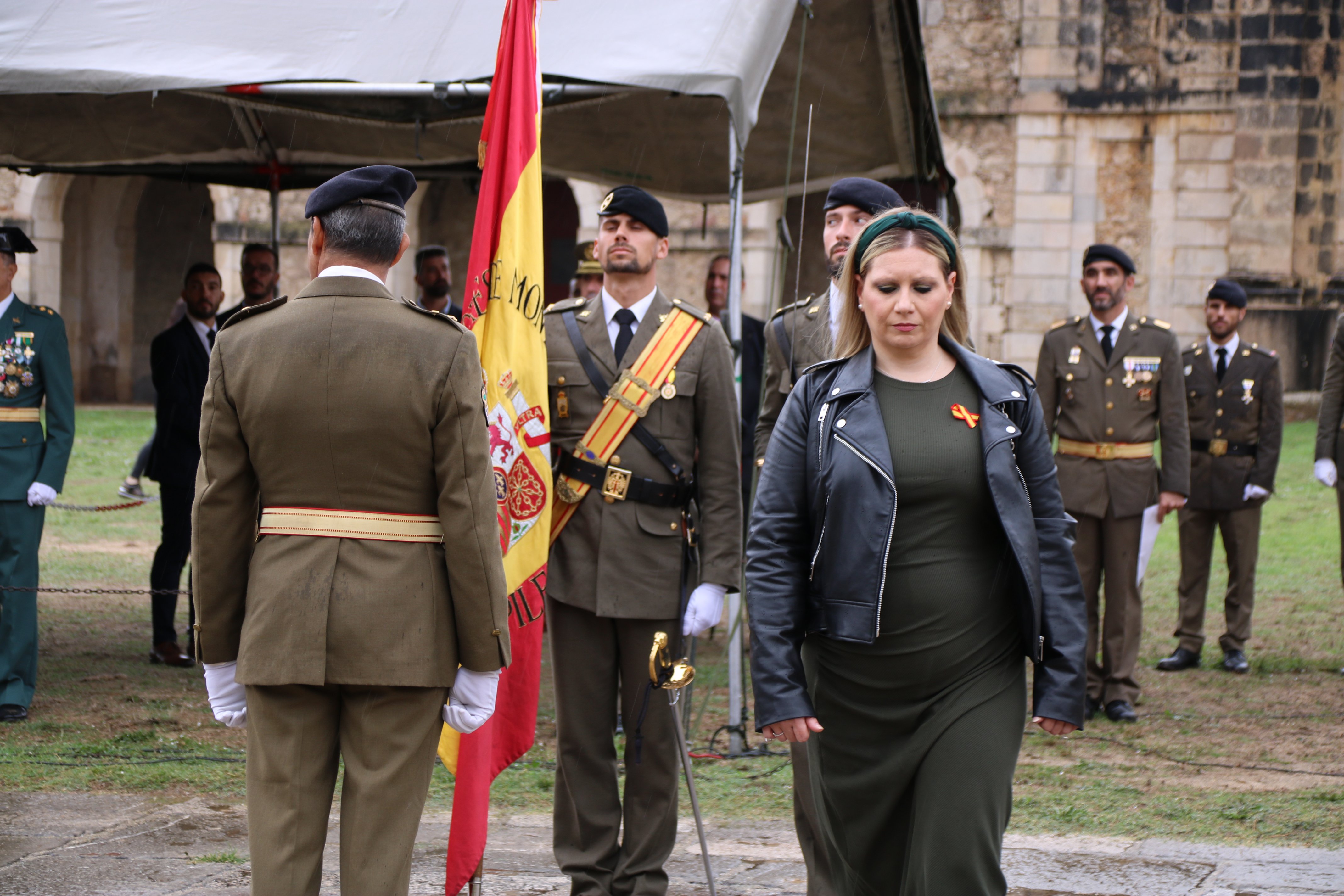 300 civiles juran lealtad a la bandera española en el castillo de Sant Ferran de Figueres