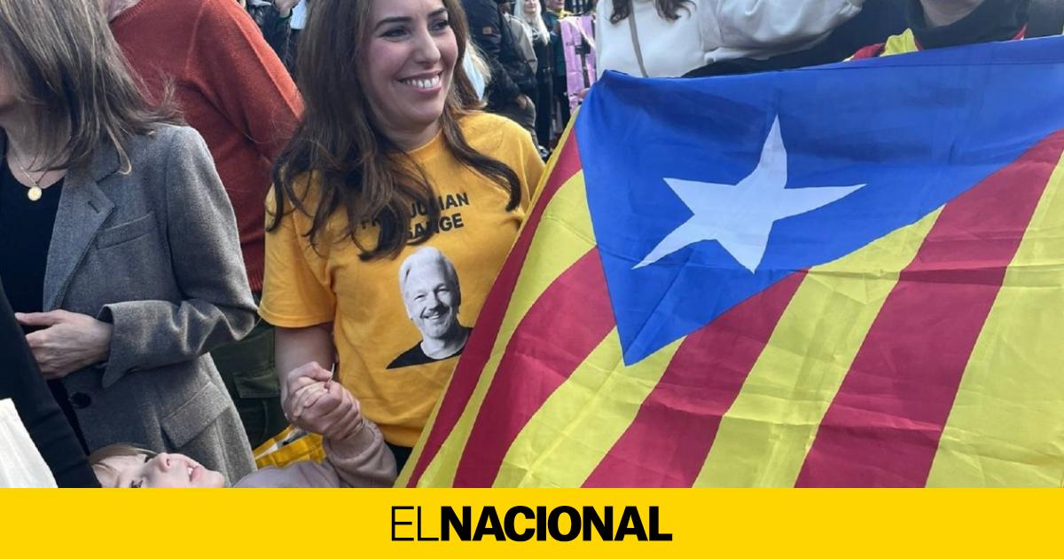 Una cadena humana rodea el Parlamento británico para exigir la liberación de Julian Assange