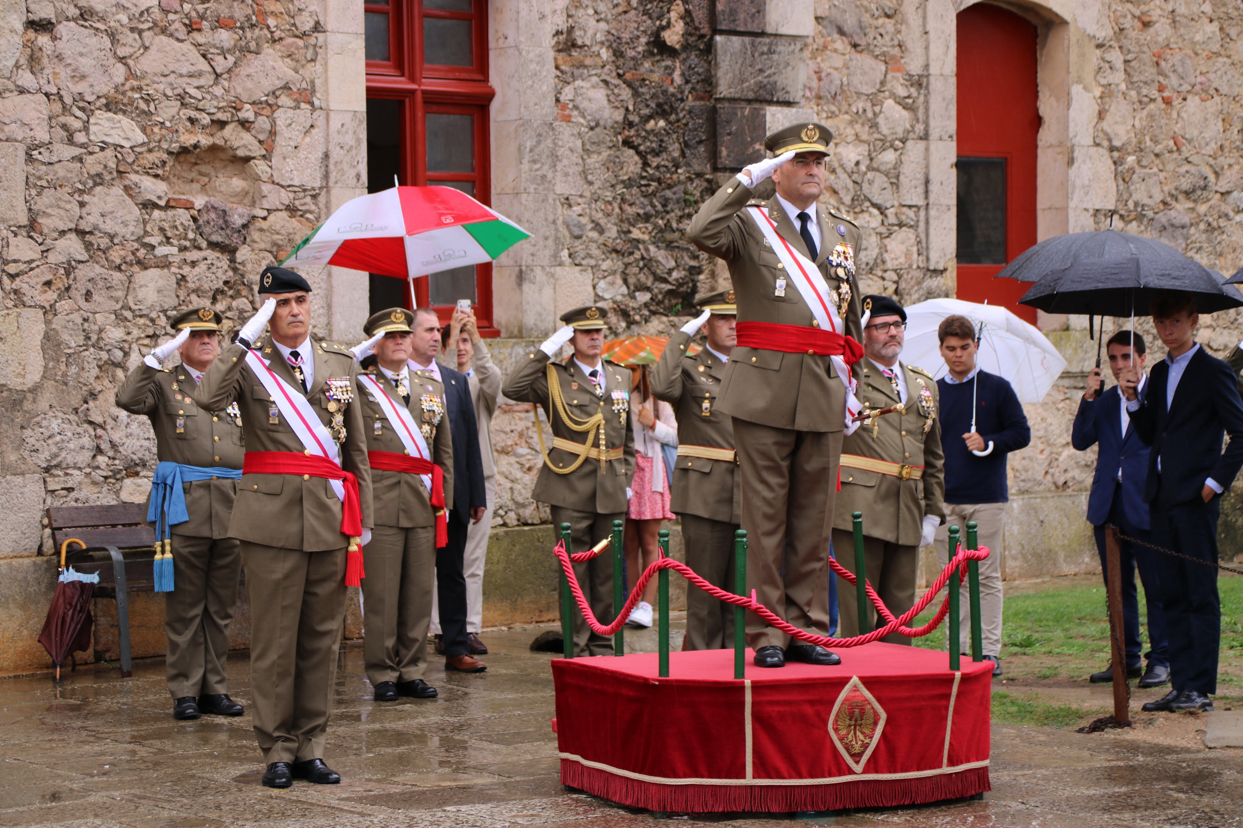 militares españoles ejercido jura bandera castillo santo ferran higueras 12 octubre acn