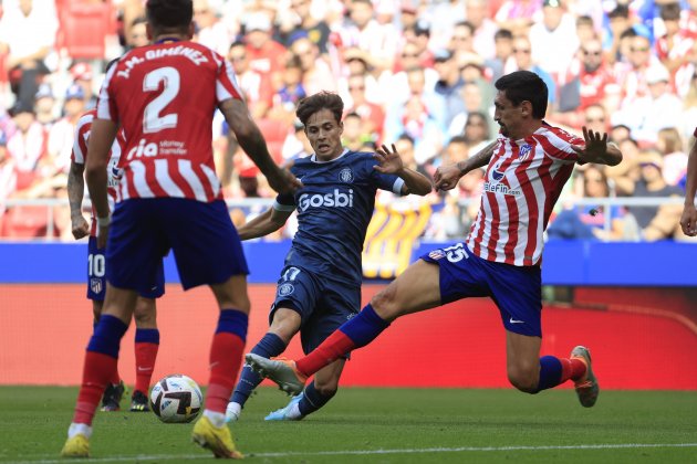 Rodrigo Riquelme Savic Girona Atlético Madrid / Foto: EFE Rodrigo Riquelme Savic Girona Atlético Madrid / Foto: EFE