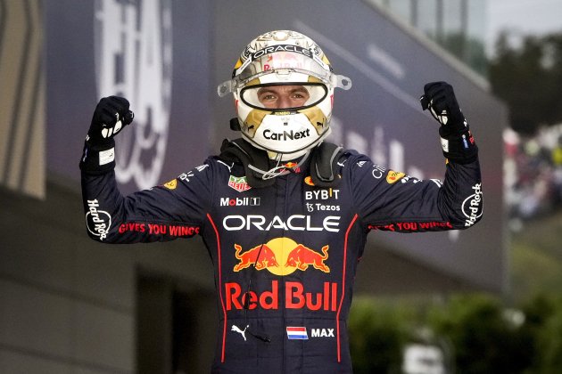 Max Verstappen celebra victoria Japón Suzuka Fórmula 1 / Foto: EFE