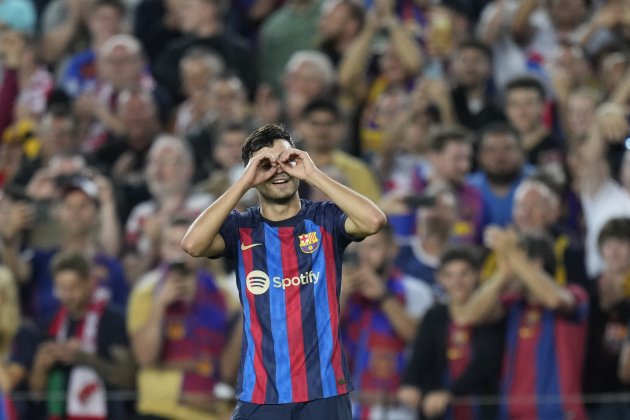 Pedri celebracion gol gafas Barça Celta / Foto: EFE