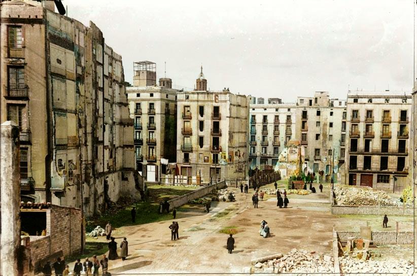 Reaparece (a todo color) la Barcelona desaparecida por la apertura de la Via Laietana