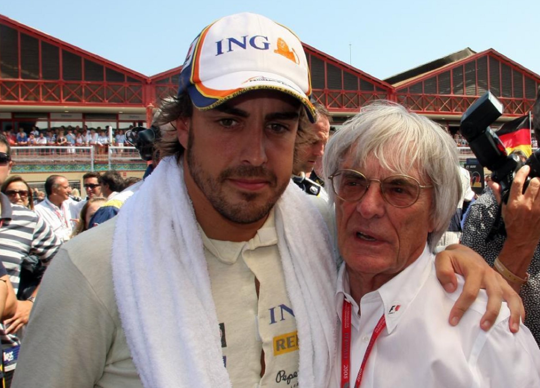 Bernie Ecclestone y Fernando Alonso   MARCA