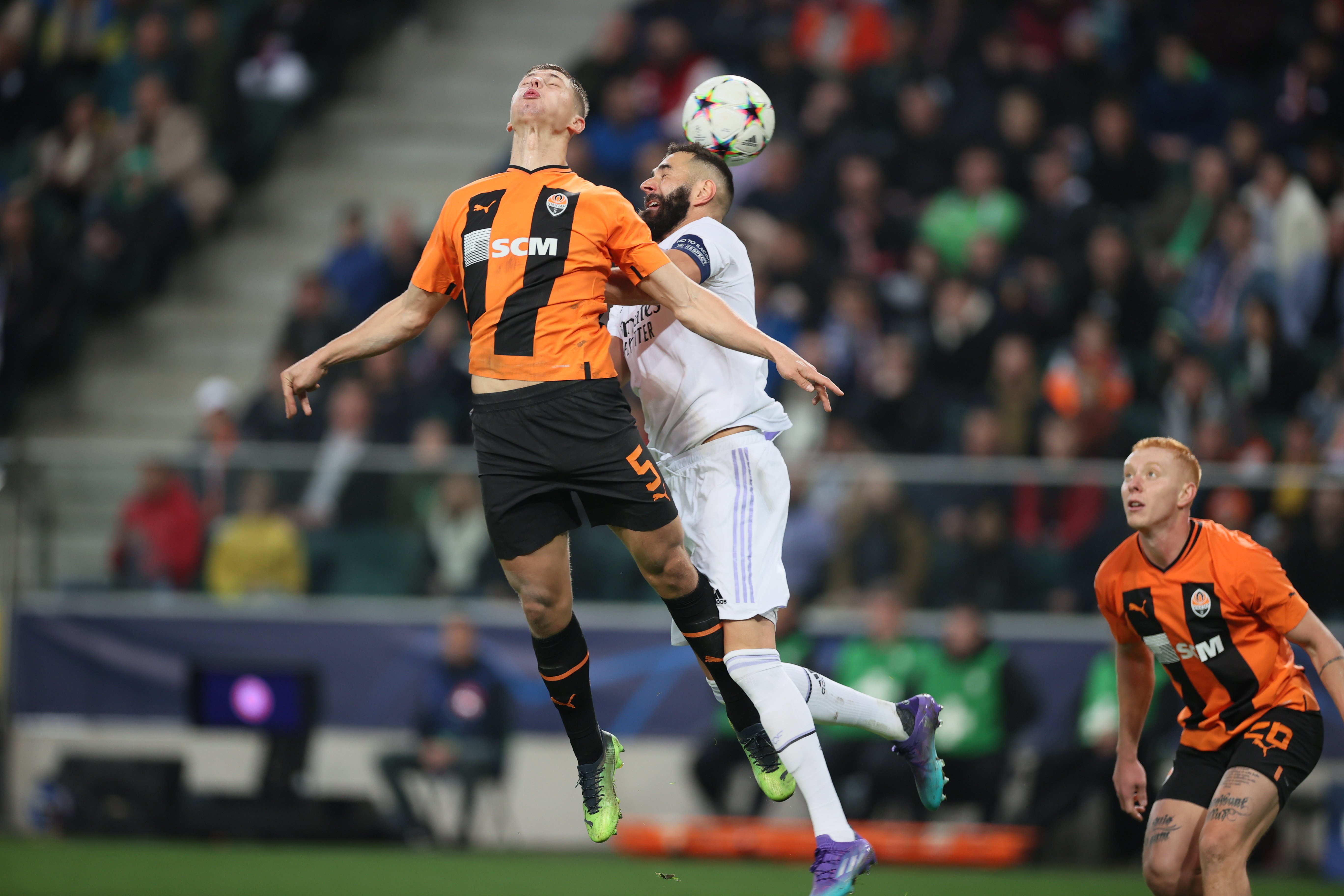 Un débil Real Madrid se salva a última hora contra el Shakhtar Donetsk en la Champions (1-1)