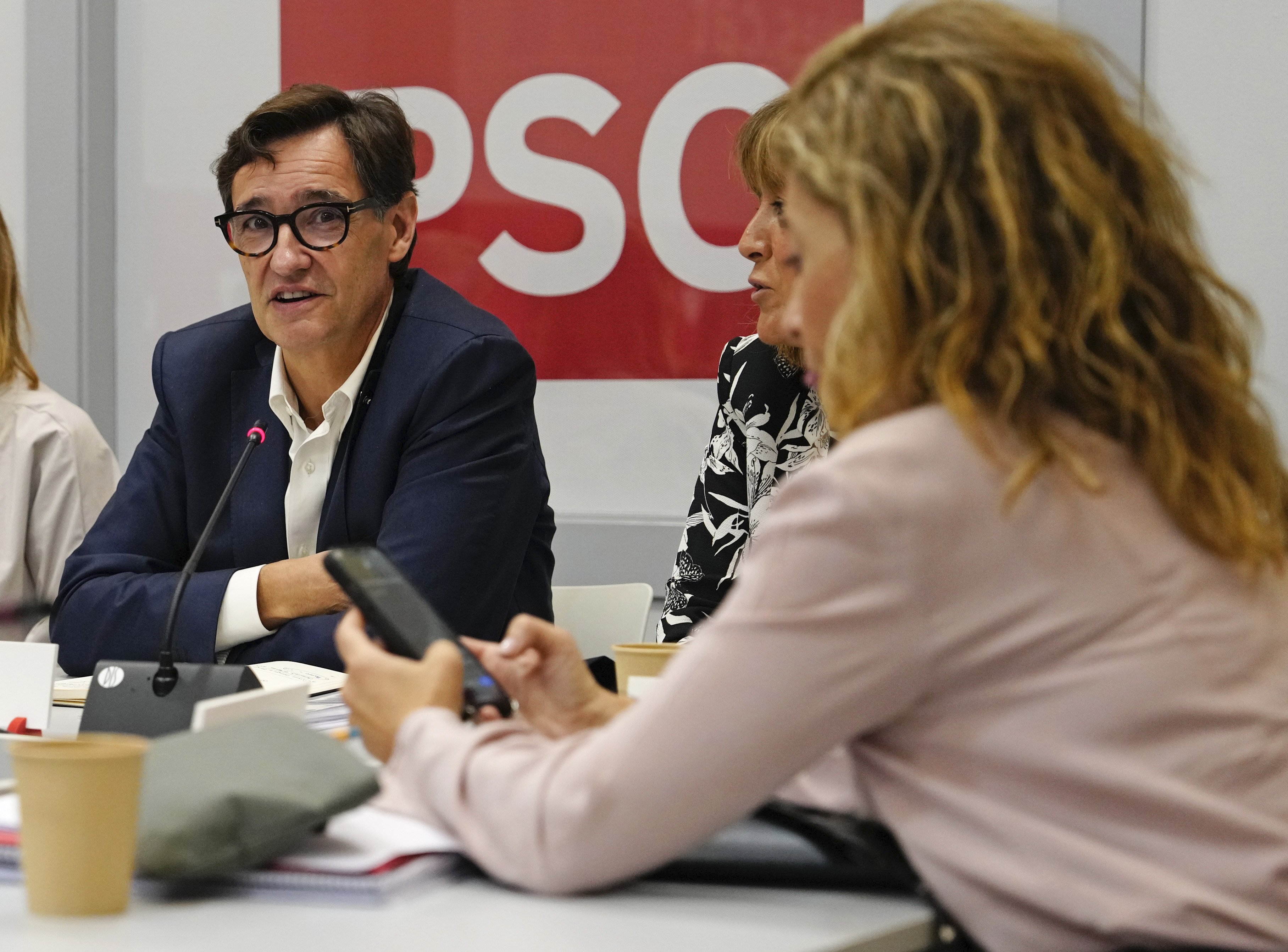 Salvador Illa ridiculitza el Govern per treballar el Dia de la Hispanitat