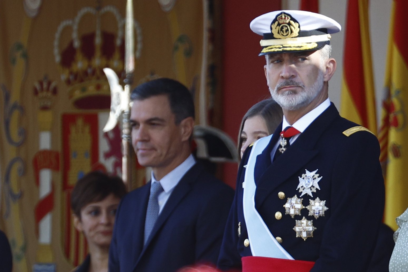 Pedro Sánchez arriba tard per intentar evitar una xiulada i fa esperar els Reis a la desfilada del 12-O