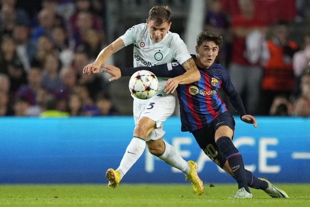 Nicolò Barella Gavi Barça Inter Champions / Foto: EFE