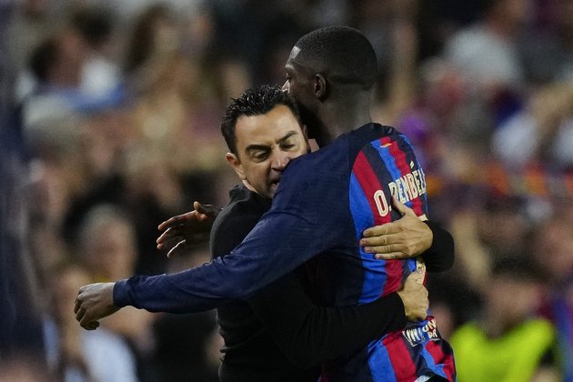 Ousmane Dembélé Xavi Hernández celebren gol Barça Inter Champions League / Foto: EFE