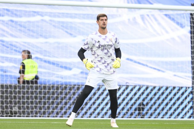 Thibaut Courtois escalfament Reial Madrid / Foto: Europa Press