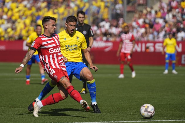 Aleix Garcia Rubén Alcaraz Girona Cádiz / Foto: EFE Aleix Garcia Rubén Alcaraz Girona Cádiz / Foto: EFE