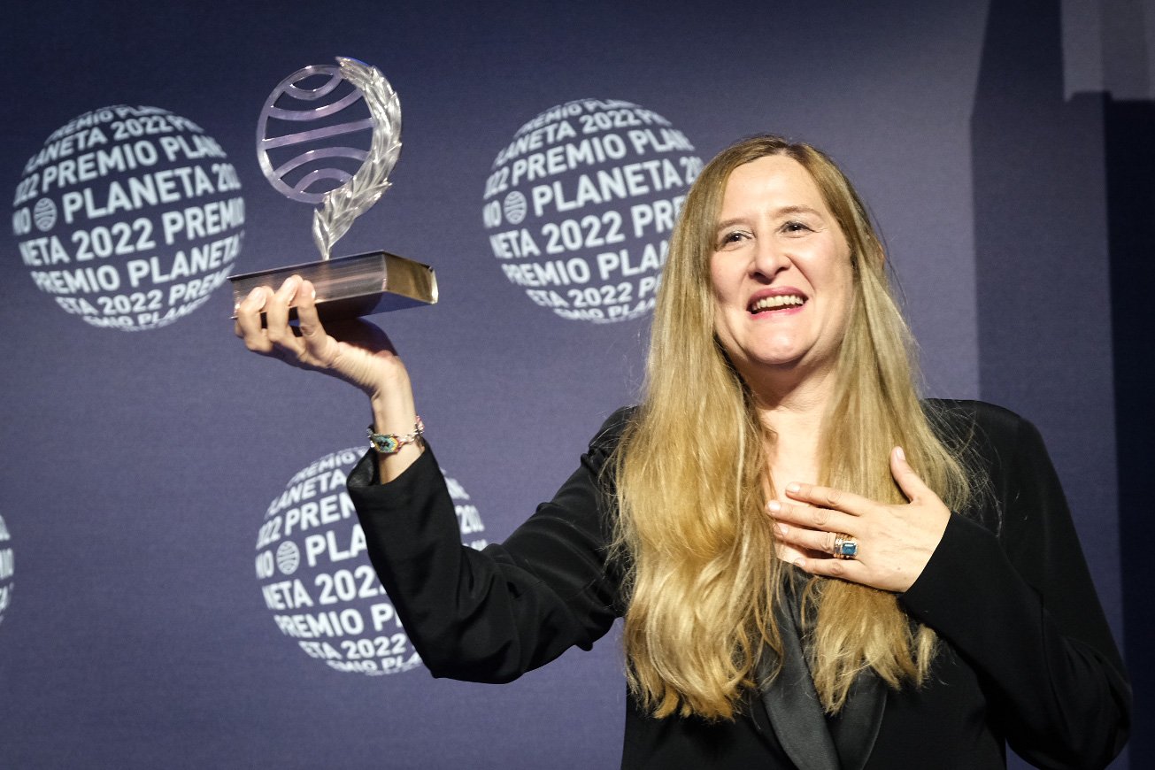 Luz Gabás, guanyadora del Premi Planeta 2022 amb la novel·la 'Lejos de Luisiana'