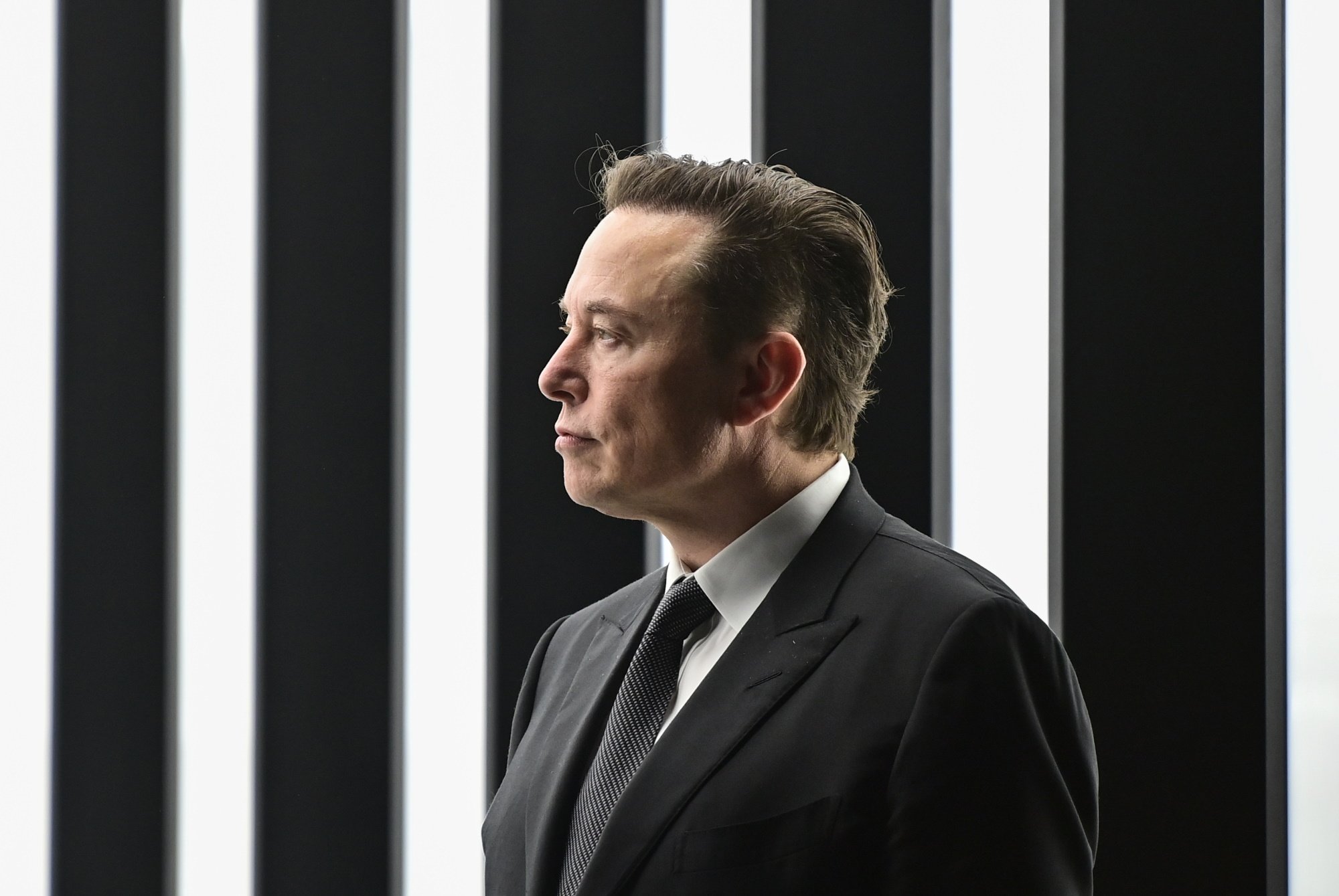 Elon Musk da marcha atrás y confirma que seguirá pagando el servicio de internet que daba a Ucrania