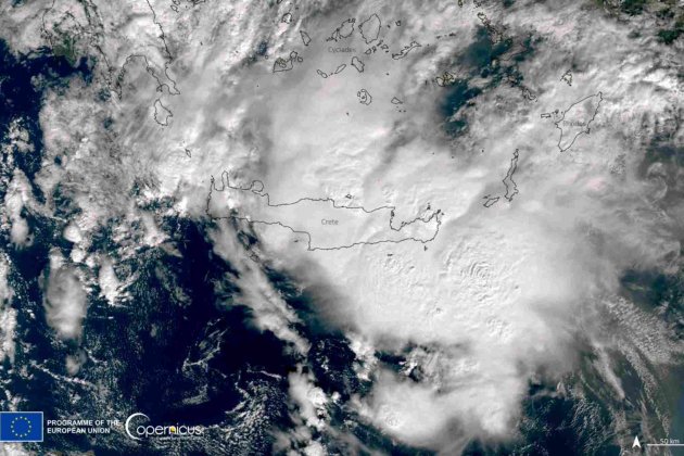 Sistema tempestuós a sobre de Creta vist des del satèl·lit Copernicus / Twitter: @CopernicusEU