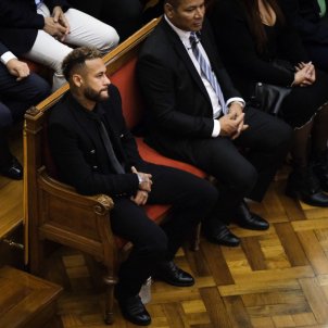 El judici del cas Neymar 2 es farà, també, en català