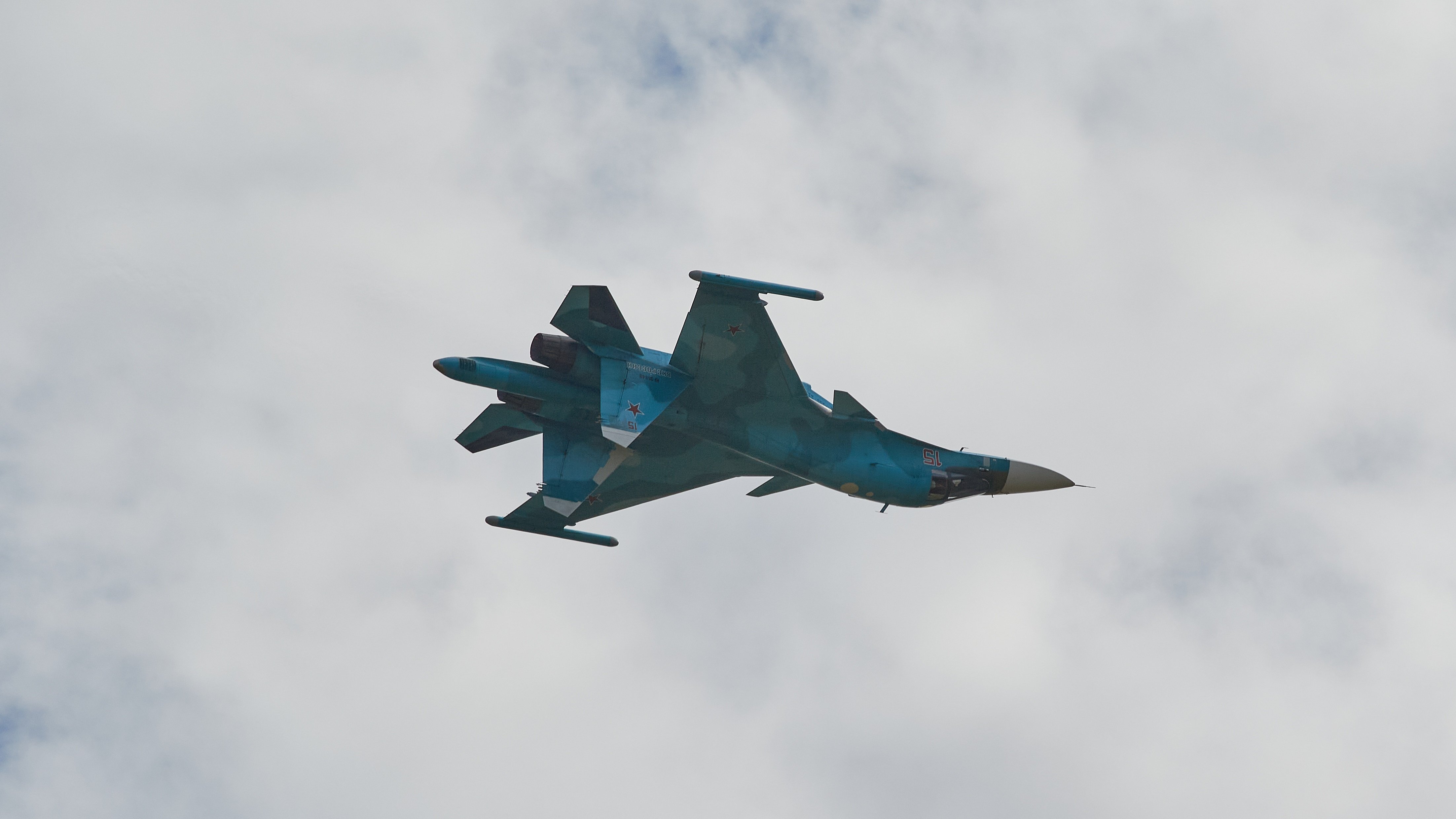 El avión militar ruso estrellado contra un bloque de pisos en Yeisk (Rusia) deja al menos 13 muertos