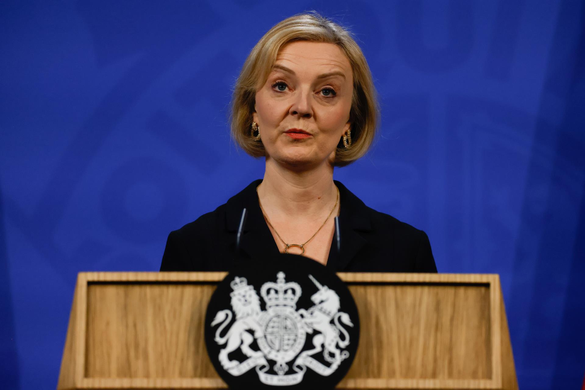 Liz Truss demana perdó pels seus errors però es nega a dimitir com a primera ministra