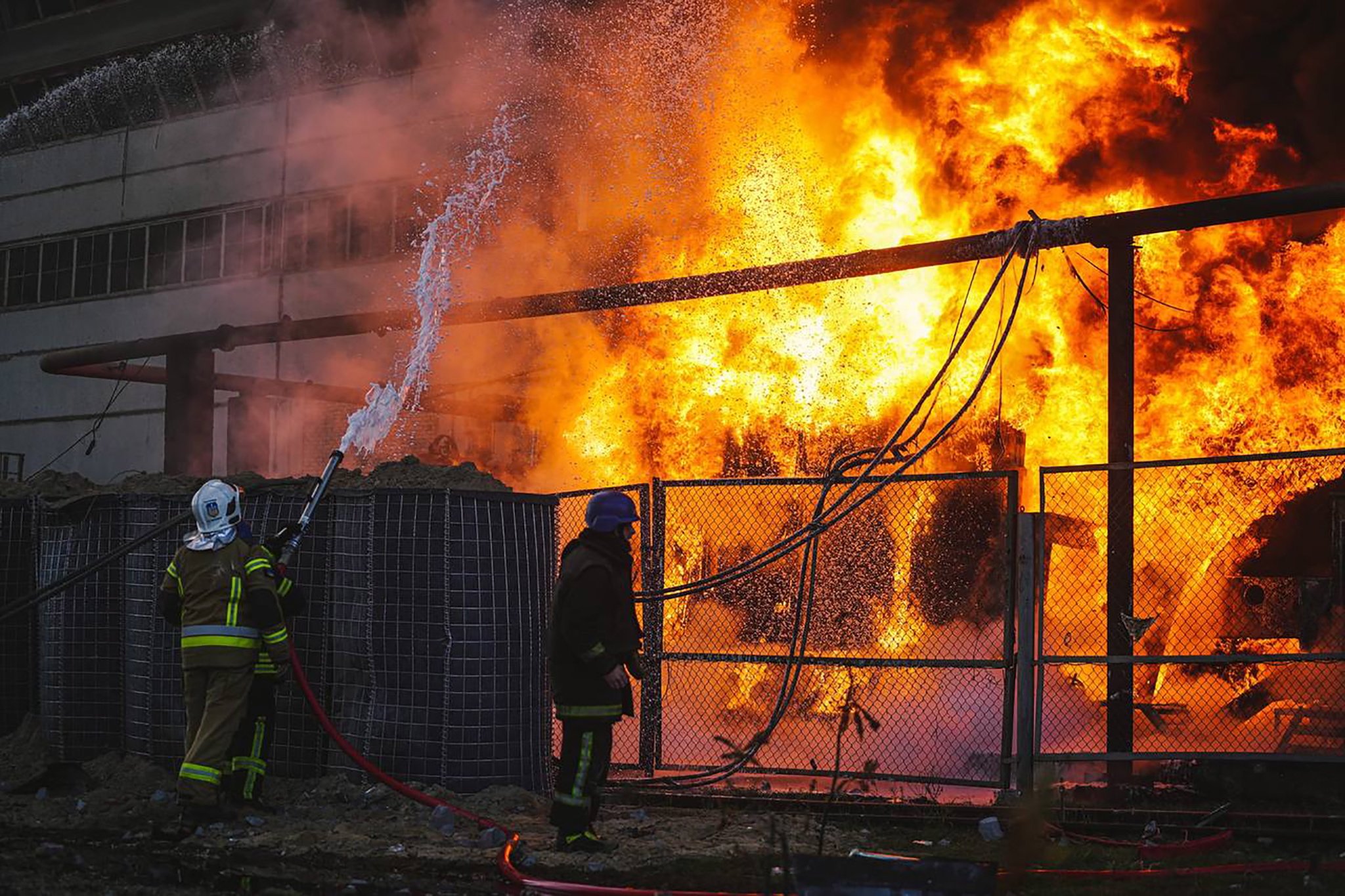 Un hivern dur a Ucraïna: Rússia destrueix el 30% de les centrals elèctriques en nou dies