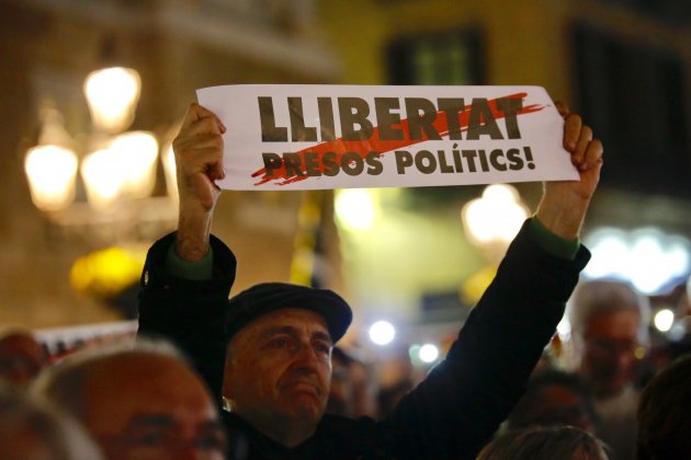 pancarta presos polítics 4 mesos jordis Alcàzar